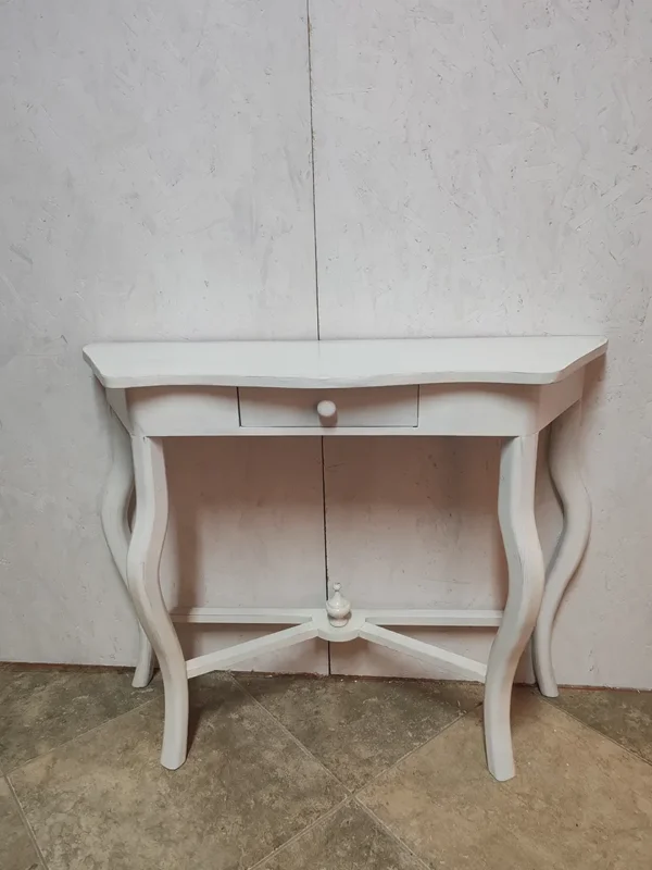 Consola estilo vintage de madera lacada blanca