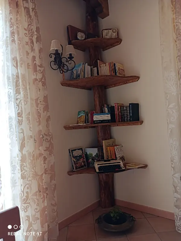 Mobile Libreria ad Angolo